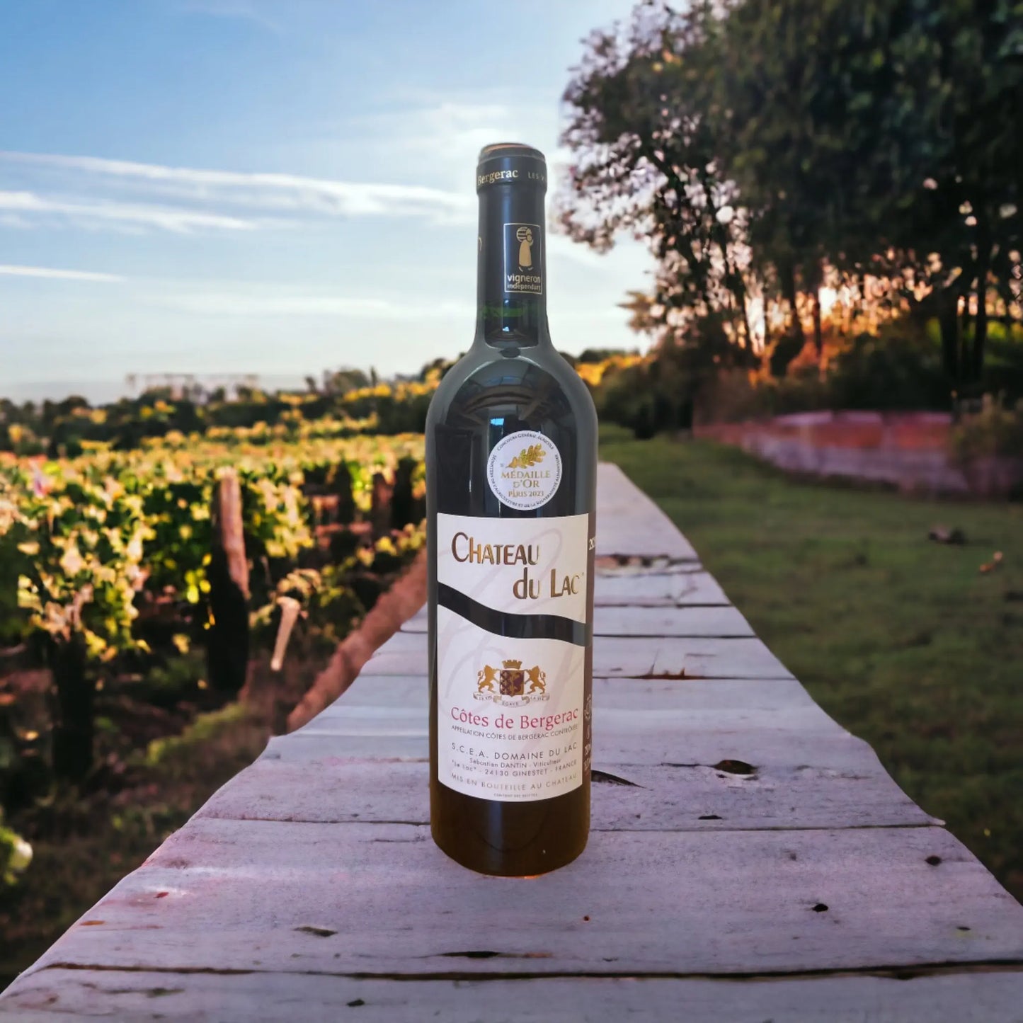 Bouteille du vin rouge côtes de Bergerac du Château du Lac vendu par JM Monterroir