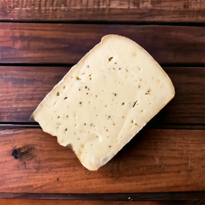 Fromage a raclette forestier de la fromagerie Baechler vendu par JM Monterroir