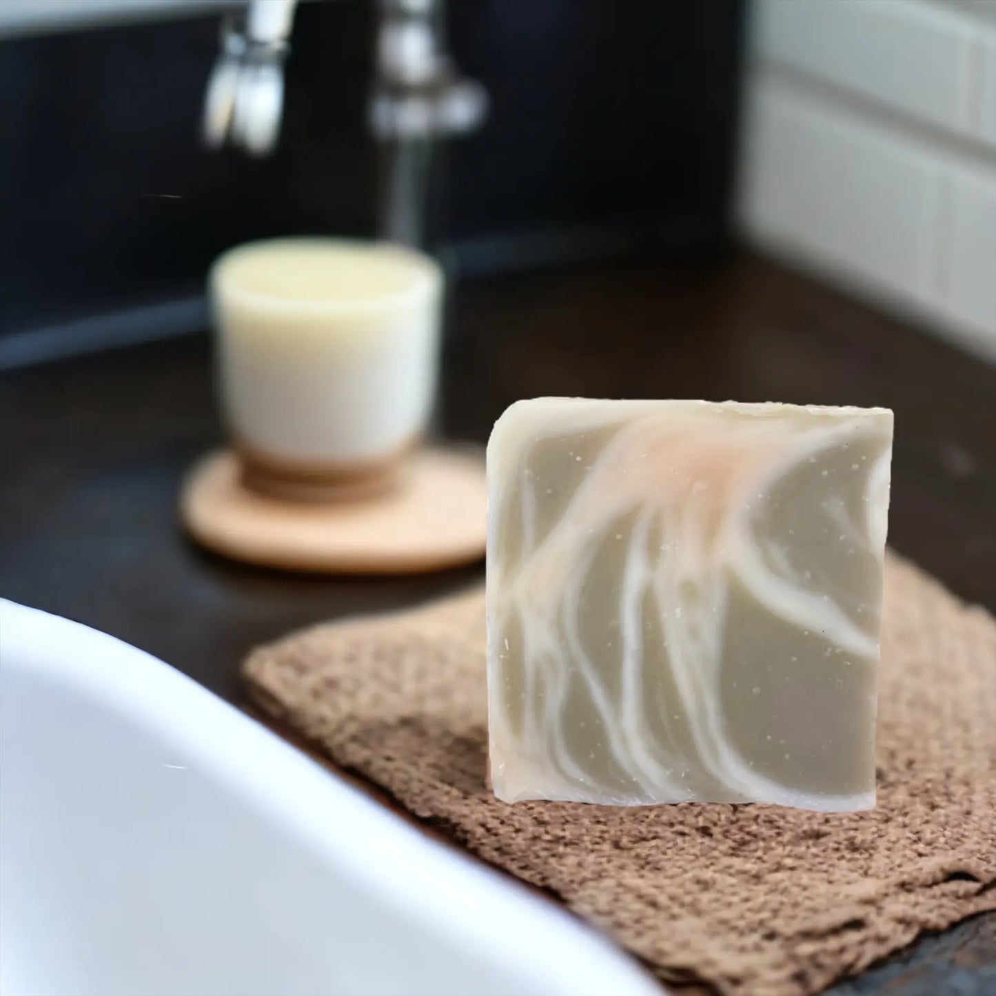 Savon agrumes verveine exotique de Soleil de Mai vendue par JM Monterroir