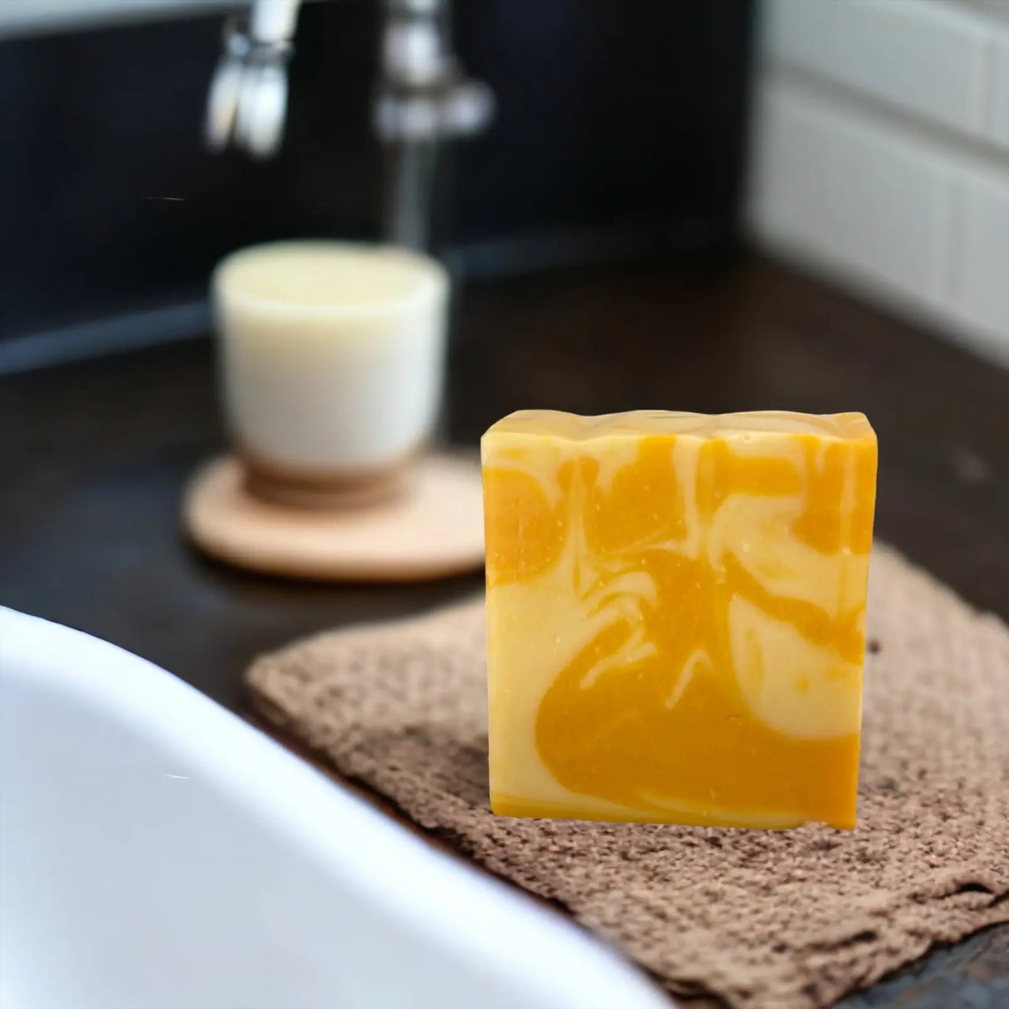 Savon Orange et Abricot de Soleil de Mai vendue par JM Monterroir