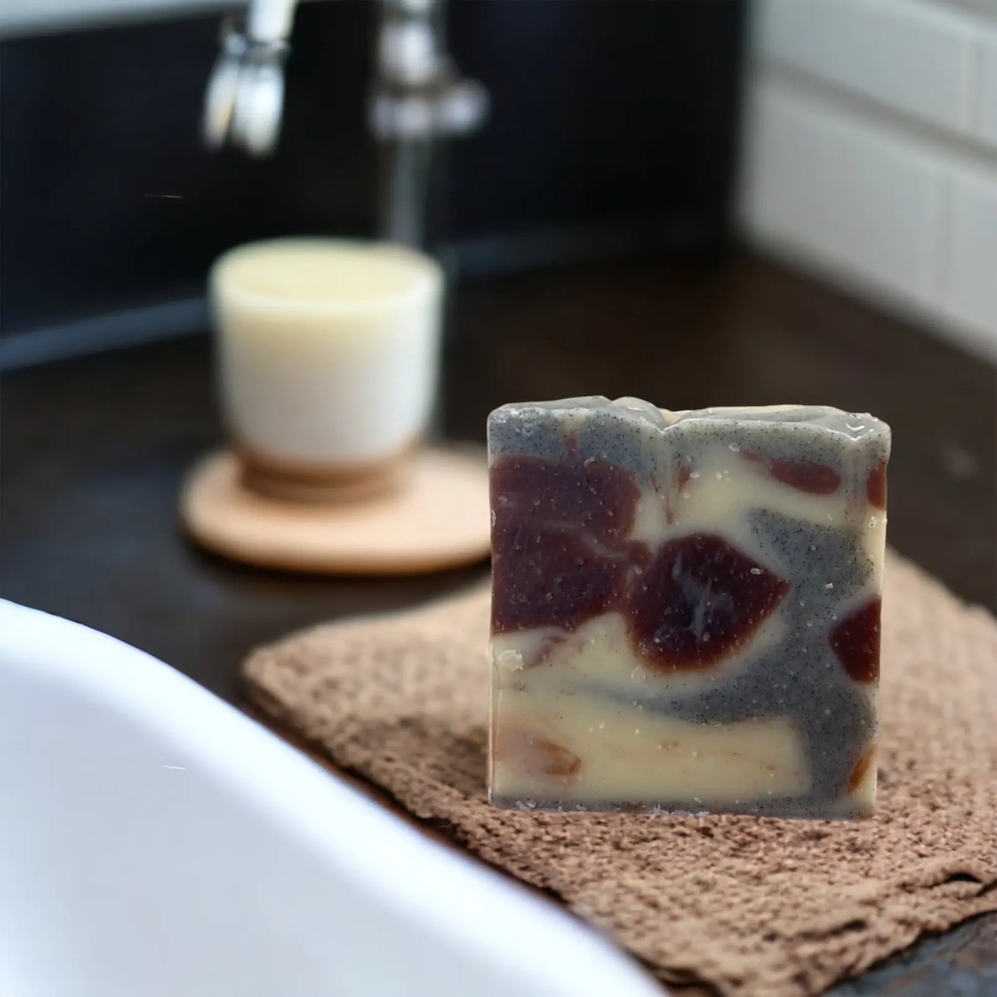 Savon Patchouli epice de Soleil de Mai vendue par JM Monterroir